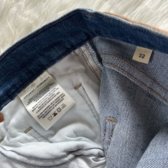Citizens of Humanity Emerson Slim Boyfriend Jeans - Picture 9 of 10